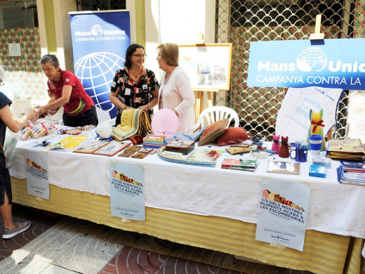 (Fotos) Maó se viste de solidaridad este sábado