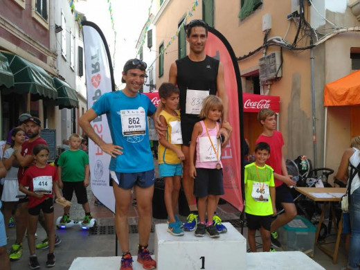 (Galería de fotos) Gran fiesta del atletismo en Es Mercadal