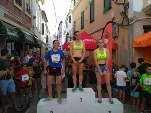 (Galería de fotos) Gran fiesta del atletismo en Es Mercadal