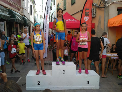 (Galería de fotos) Gran fiesta del atletismo en Es Mercadal