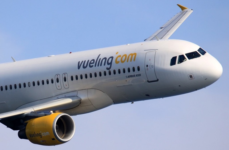 Avión de la aerolínea de bajo coste Vueling