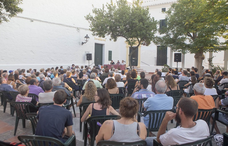 La conferencia de Pons fue un éxito de asistencia