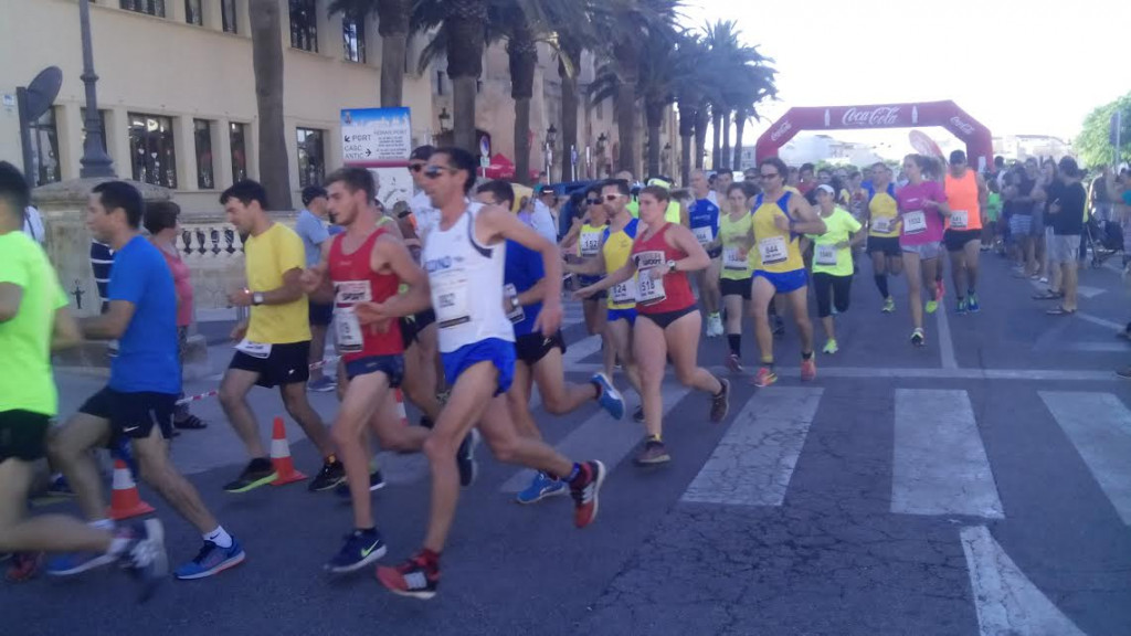 Momento de la salida de la carrera (Foto: Manel Barber)