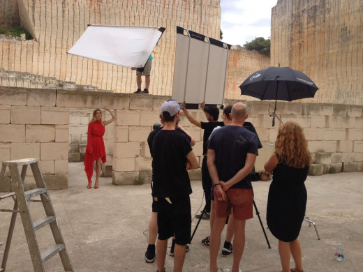 (Vídeo y fotos) Moda y belleza en Lithica