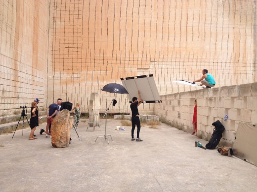 (Vídeo y fotos) Moda y belleza en Lithica