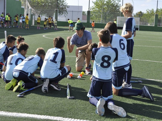 (Galería de fotos) Menorca Hockey y Atlètic Terrassa se dan la mano