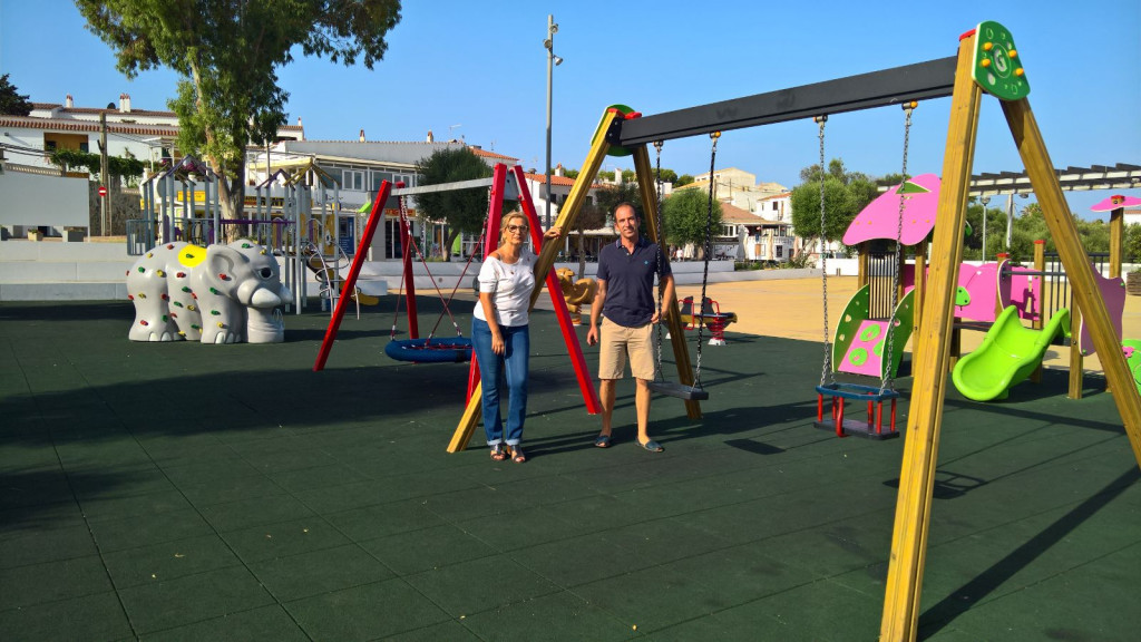 Autoridades presentando el parque.