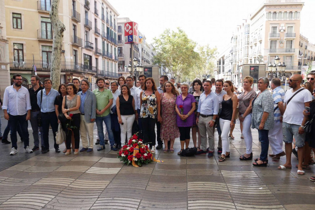 Imagen de las autoridades de las islas que han acudido a la manifestación.