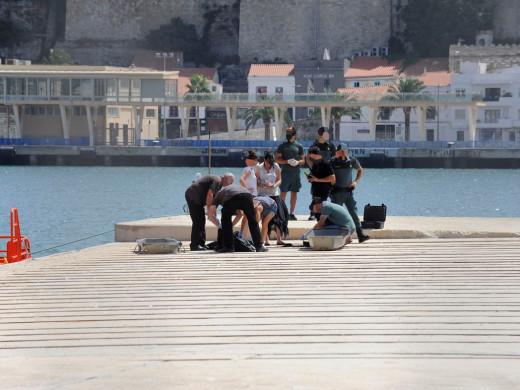 Aparece flotando el cuerpo de una joven cerca de Arenal d’en Castell