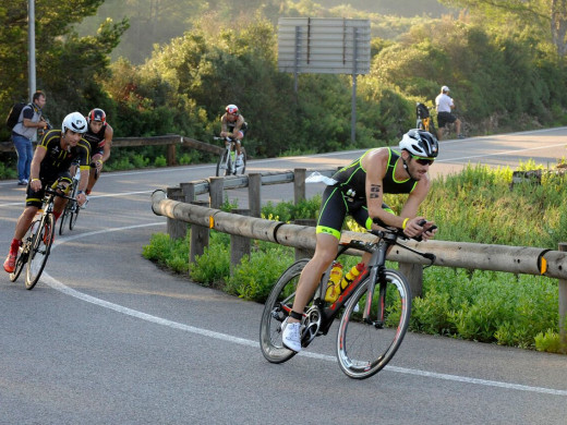 (Fotos) Culto al triatlón en Fornells