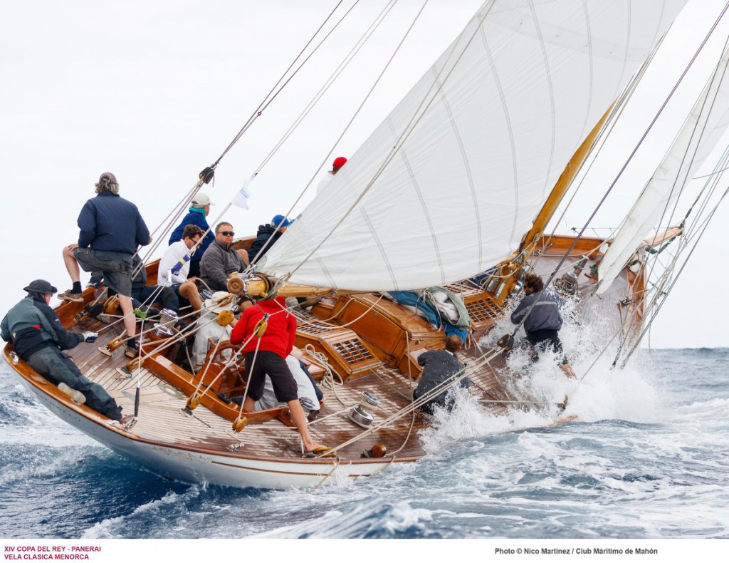 El velero Hallowe'en, en un momento de la última regata.