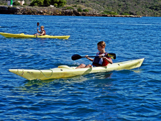 (Vídeo y galería de fotos) Joshua Torres y Tita Llorens reinan en la travesía del puerto de Maó