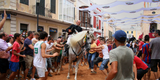 Imagen de un "jaleo" de las fiestas de Gràcia.