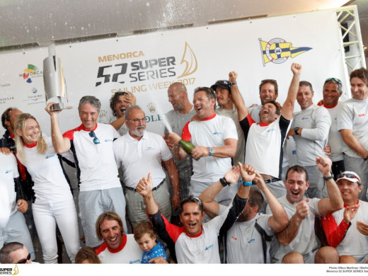 La falta de viento da al Azzurra el mundial de 52 Superseries