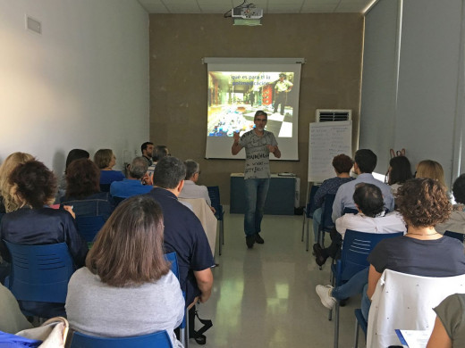 (Galería de fotos) Médicos y enfermeros de Menorca se forman en “polimedicación”