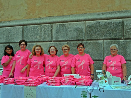 (Galería de fotos y vídeo) A la carrera contra el cáncer en Maó