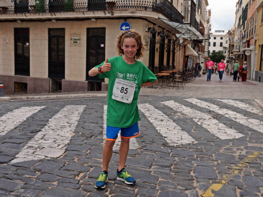 (Galería de fotos y vídeo) A la carrera contra el cáncer en Maó