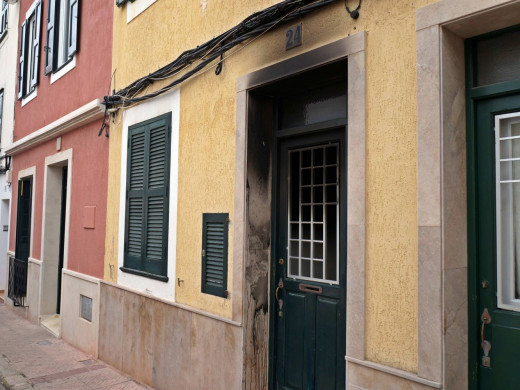 (Galería de fotos) Las imágenes del incendio en una vivienda de Maó