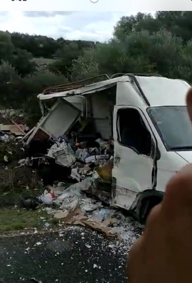 Imagen de cómo quedó la furgoneta accidentada.