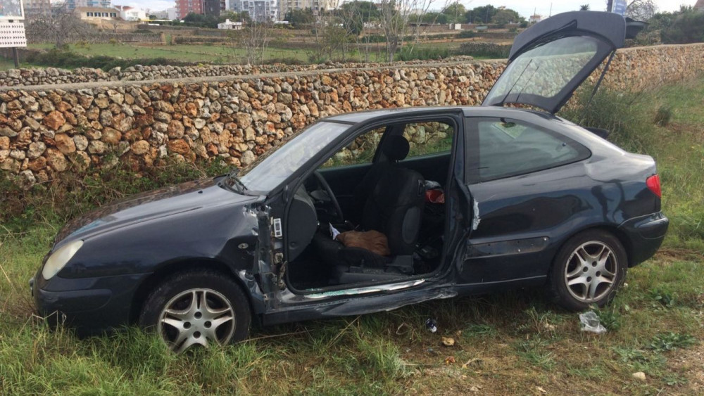 Imagen del coche accidentado (Fotos: Tolo Mercadal)