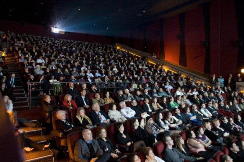 El cine puede ser un buen refugio hasta que amaine el temporal.