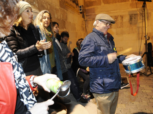 (Galería de fotos) Cacerolas para exigir la libertad de los políticos catalanes