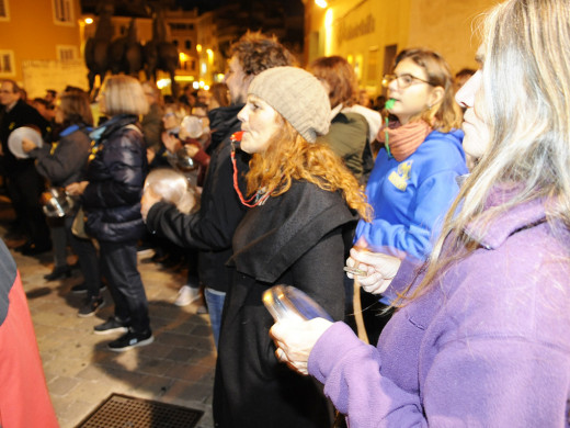 (Galería de fotos) Cacerolas para exigir la libertad de los políticos catalanes