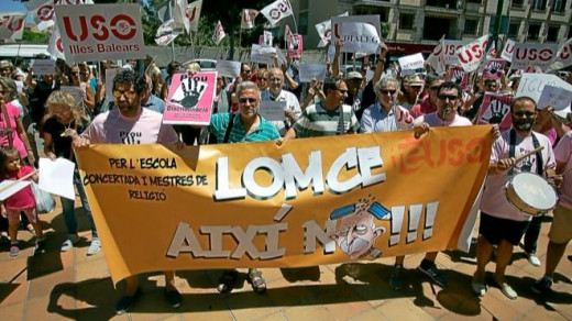 Imagen de archivo de las manifestaciones tras el ERE ende docentes de religión.