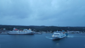 El ferry Marti i Soler ha tenido que atracar en Mahón.