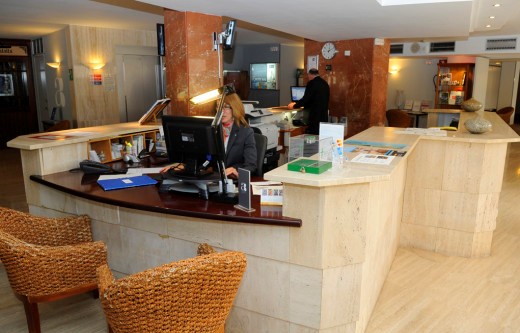 El personal empleado en los establecimientos hoteleros de Baleares pasó de 62.449 a 62.796