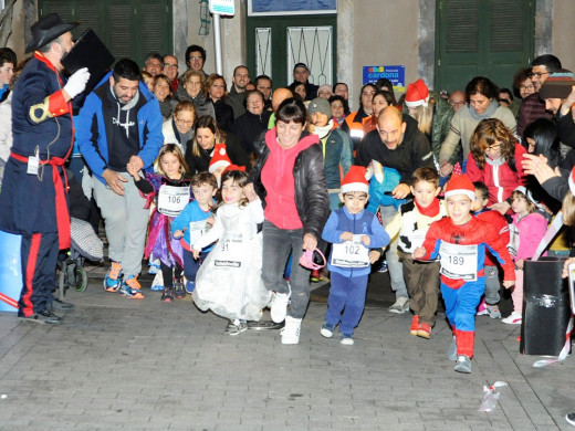 (Fotos) San Silvestre de fiesta en Alaior