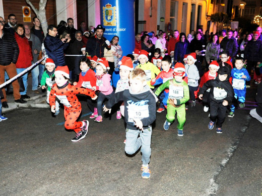 (Fotos) San Silvestre de fiesta en Alaior