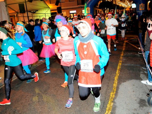 (Fotos) San Silvestre de fiesta en Alaior