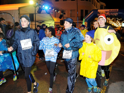 (Fotos) San Silvestre de fiesta en Alaior