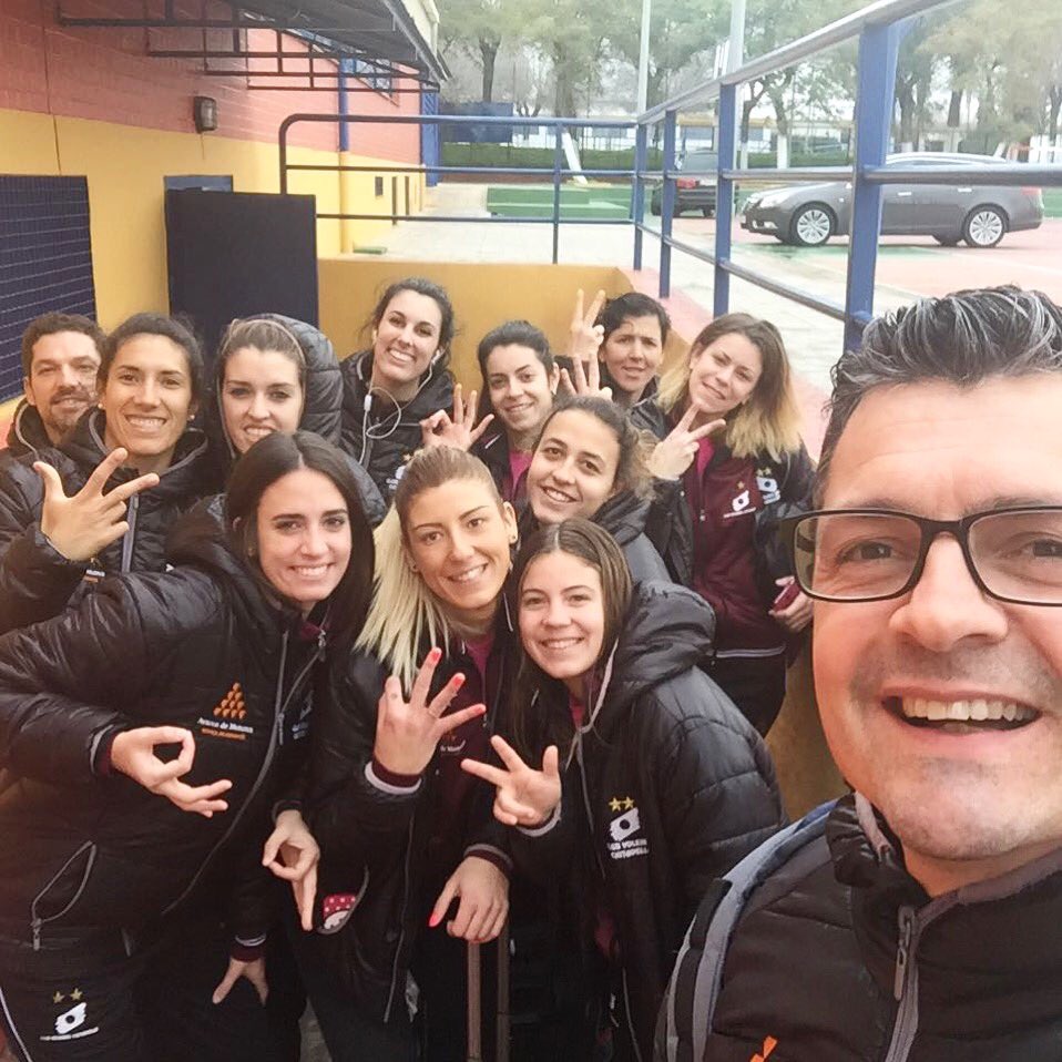 Selfie tras la victoria en Sevilla (Foto: CV Ciutadella)