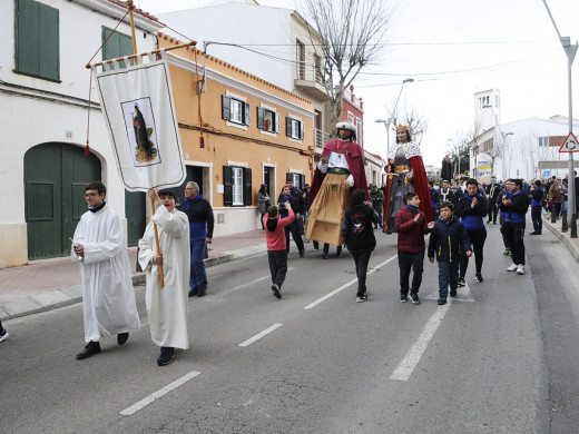 (Galería de fotos) El centro de Mahón y Sant Climent se llenan de animales por Sant Antoni