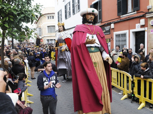 (Galería de fotos) El centro de Mahón y Sant Climent se llenan de animales por Sant Antoni