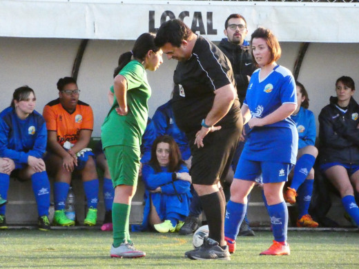 (Galería de fotos) Pasión por el fútbol femenino en Sant Lluís