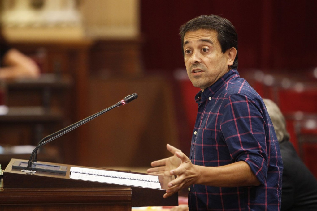 Nel Martí, en el Parlament (Foto: mallorcadiario.com)