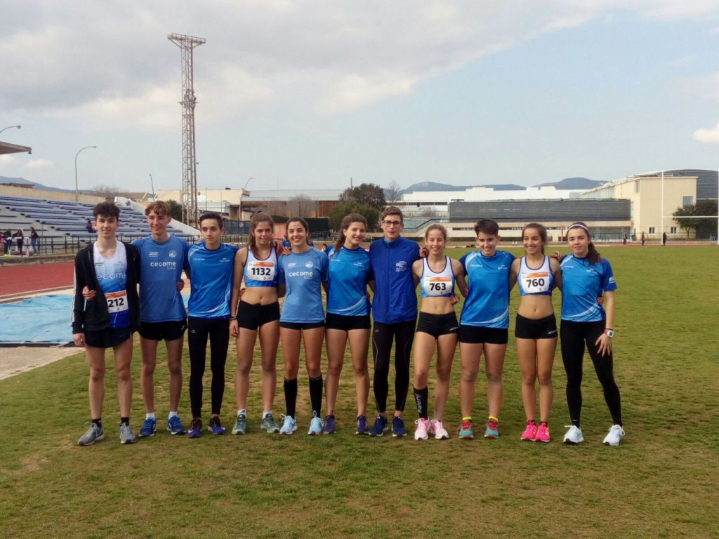 Foto de familia del equipo Cecome Menorca Atletisme (Fotos: Andrés Pulido)