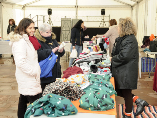 (Galería de fotos) Las gangas llegan a Sant Lluís