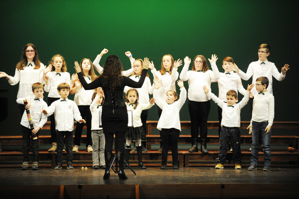 Voces blancas en el Orfeó.