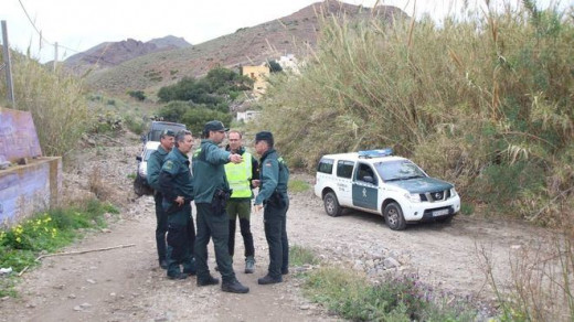 Guardia Civil buscando a un desaparecido.