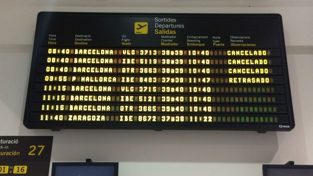 Facturación de maletas en el aeropuerto de Menorca