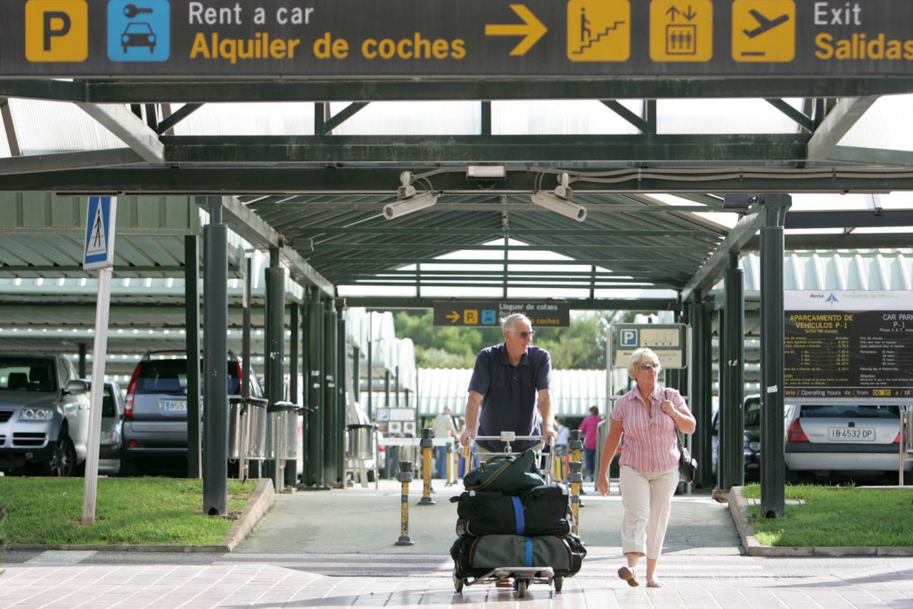 Parking del aeropuerto.