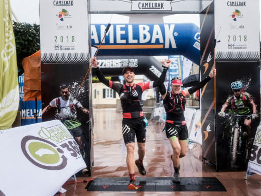 Ni la lluvia puede con los líderes en la etapa final de la Epic Trail Camí de Cavalls 360º