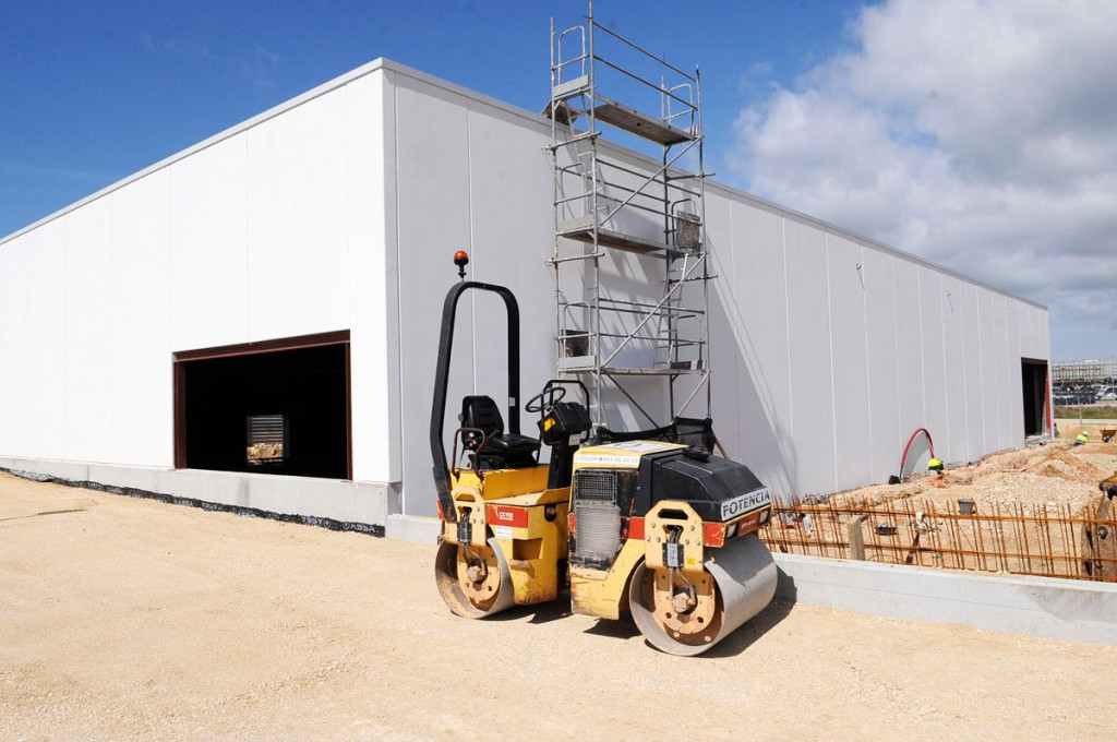 Imagen de cómo se encuentran las obras de Decathlon (Foto: Tolo Mercadal)