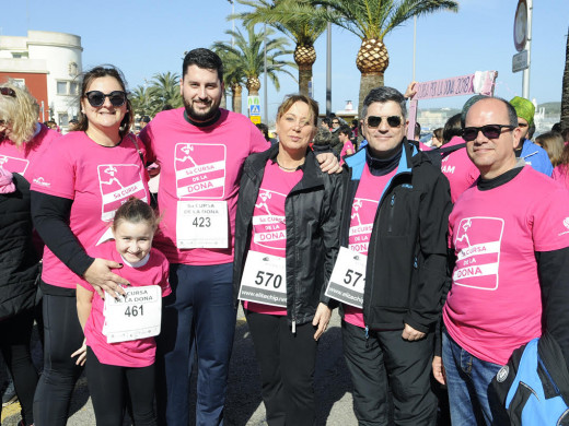 (Galería de fotos) Multitudinaria “Cursa de la Dona” en el puerto de Maó