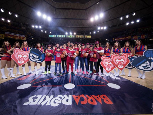 (Galería de fotos) El CB Ferreries disfruta en el Palau Blaugrana