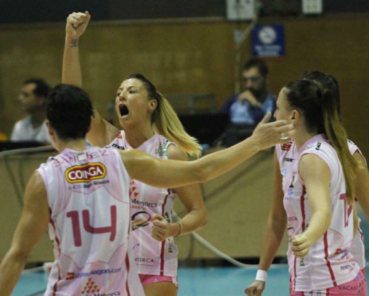 Bea Vázquez, celebrando un punto.